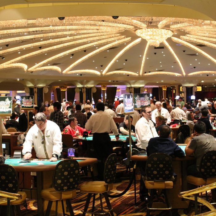 linda72-gambling-587996_1920