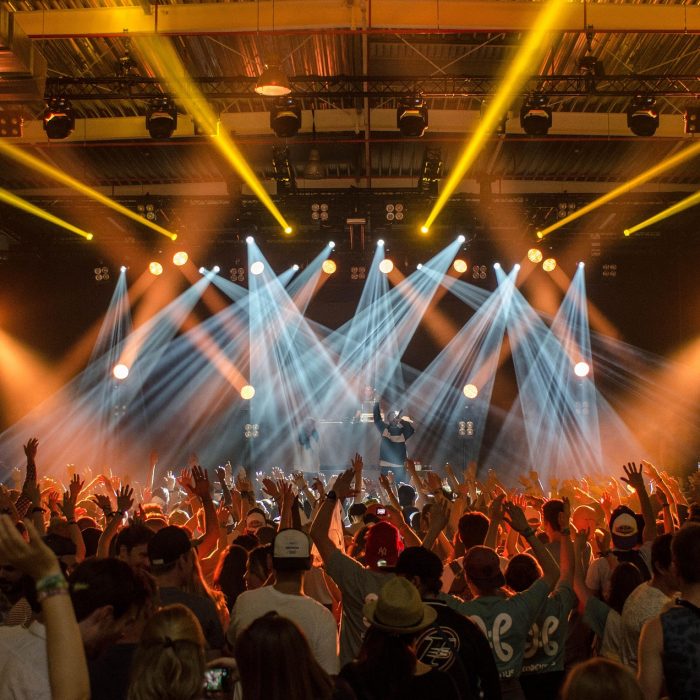 pexels-audience-1853662_1920